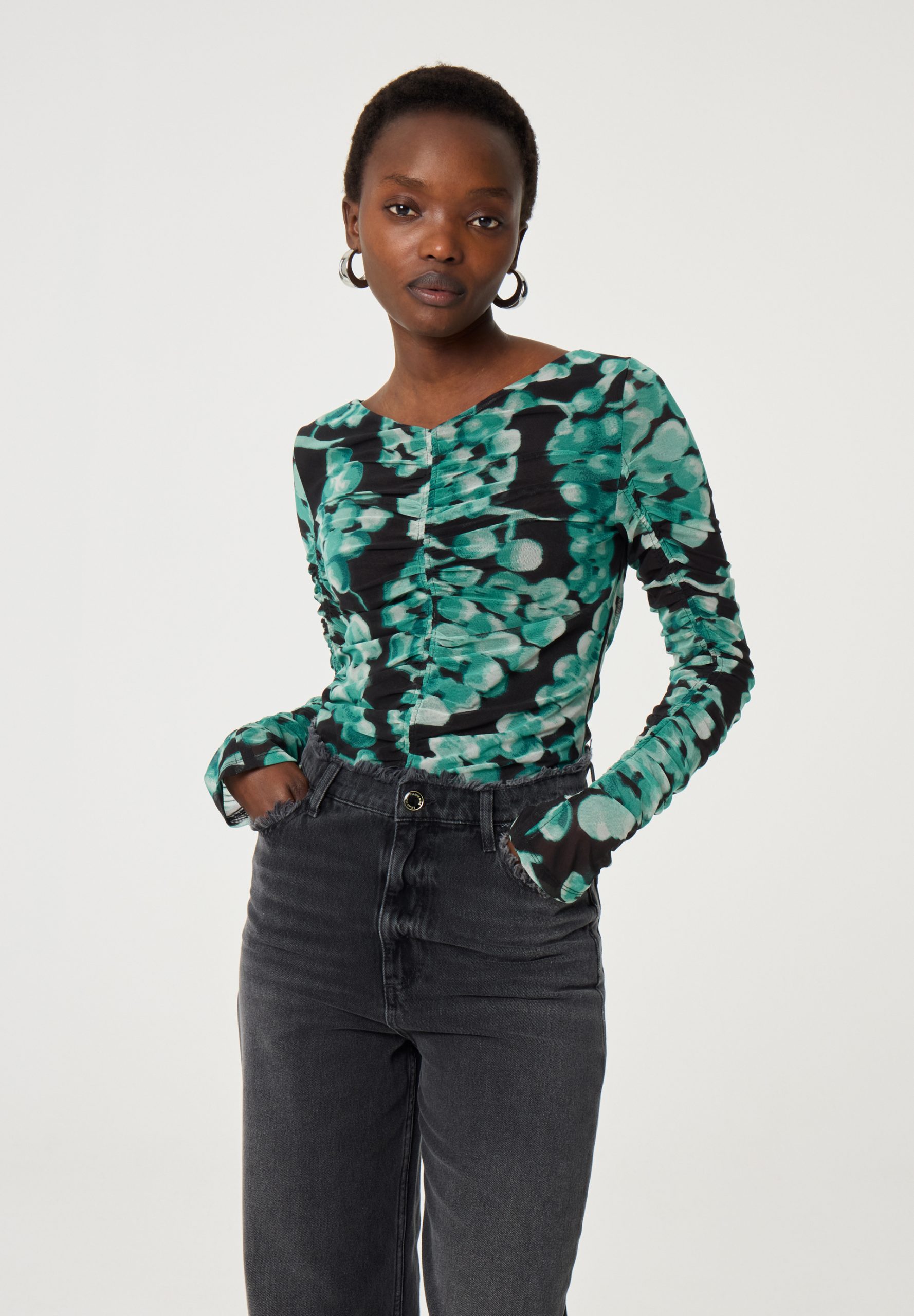 CLTTOP25AW250181-0181-BlackMintGreen-aboutyou-46062